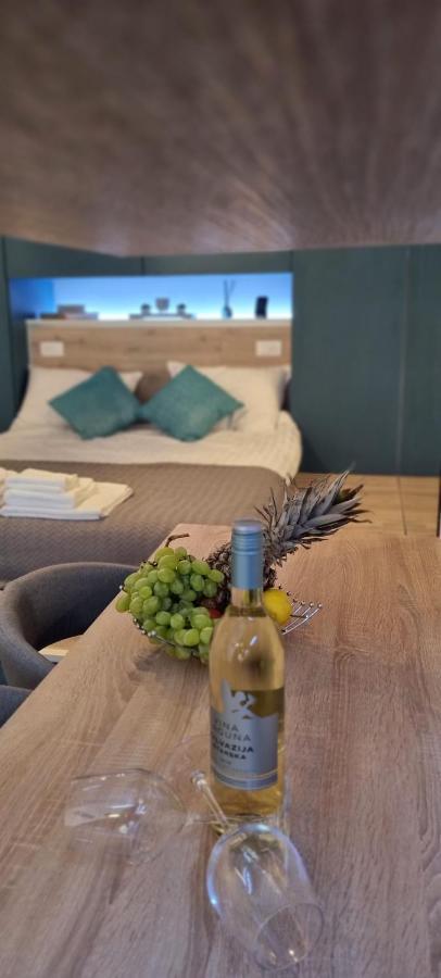 Studio Ayla Apartment โรวีน ภายนอก รูปภาพ